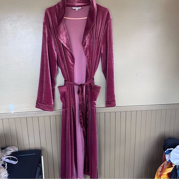 NorthStyle Velour Belted Robe Burgundy Medium - Picture 1 of 9